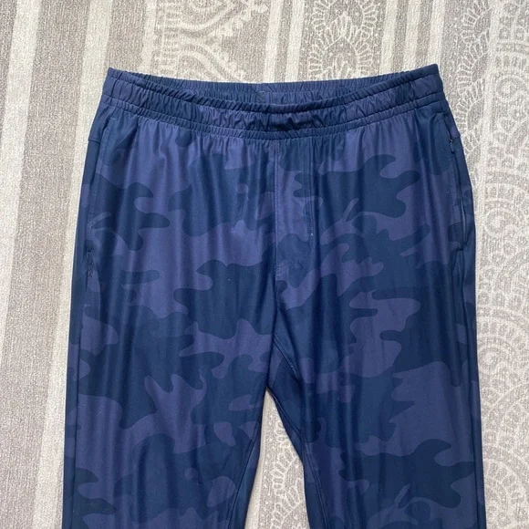 Rhone Reign Midweight Jogger Pants in Outer Space Camo - Picture 4 of 13